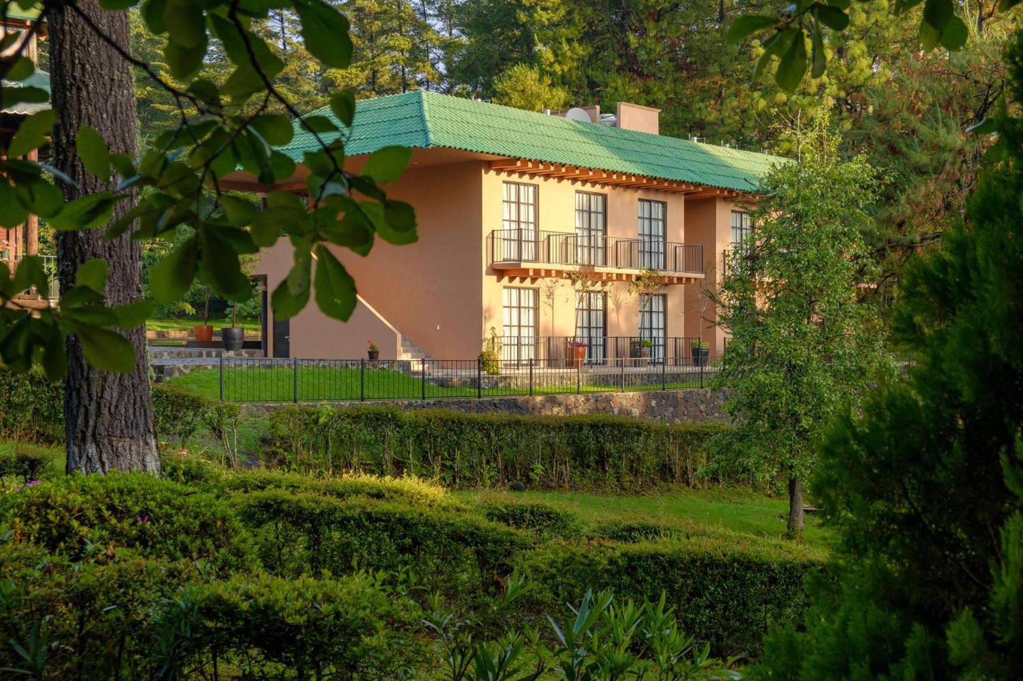 Zirahuen Forest And Resort Экстерьер фото